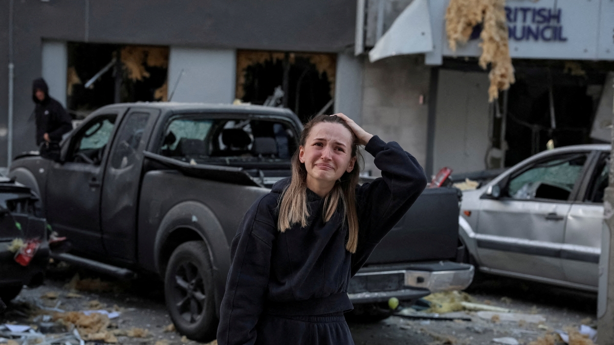Jana Derjak, la 25enne della foto simbolo dell'attentato a Kiev: «Non credevo ai miei occhi. In meno di tre settimane ho perso due case»