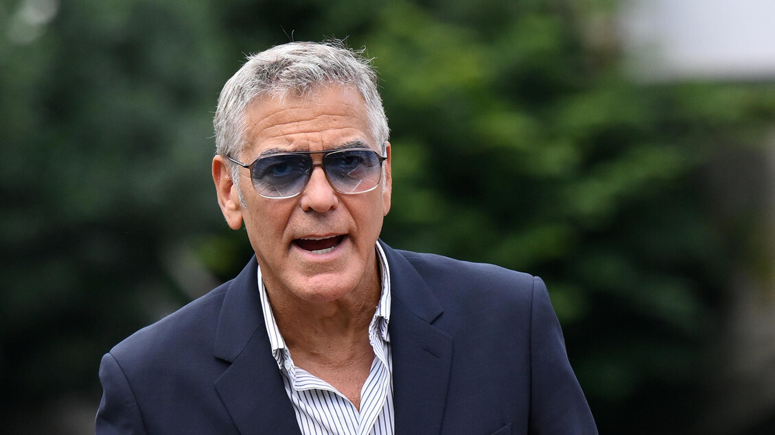 Clooney assente alla conferenza stampa al Lido, 'ha la sinusite' - Ultima ora