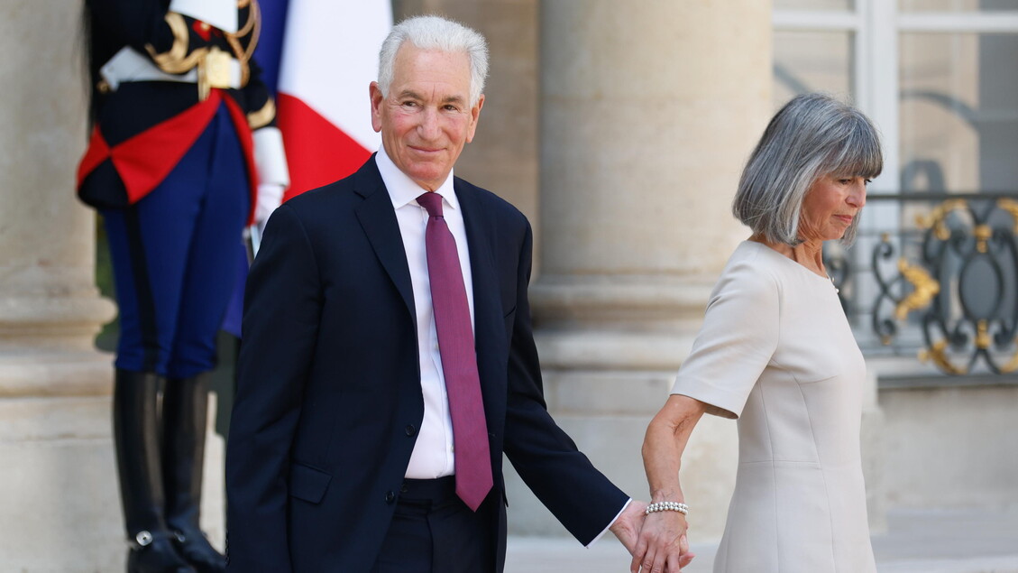 Parigi convoca l'ambasciatore Usa per le accuse a Macron, Washington lo difende - Europa