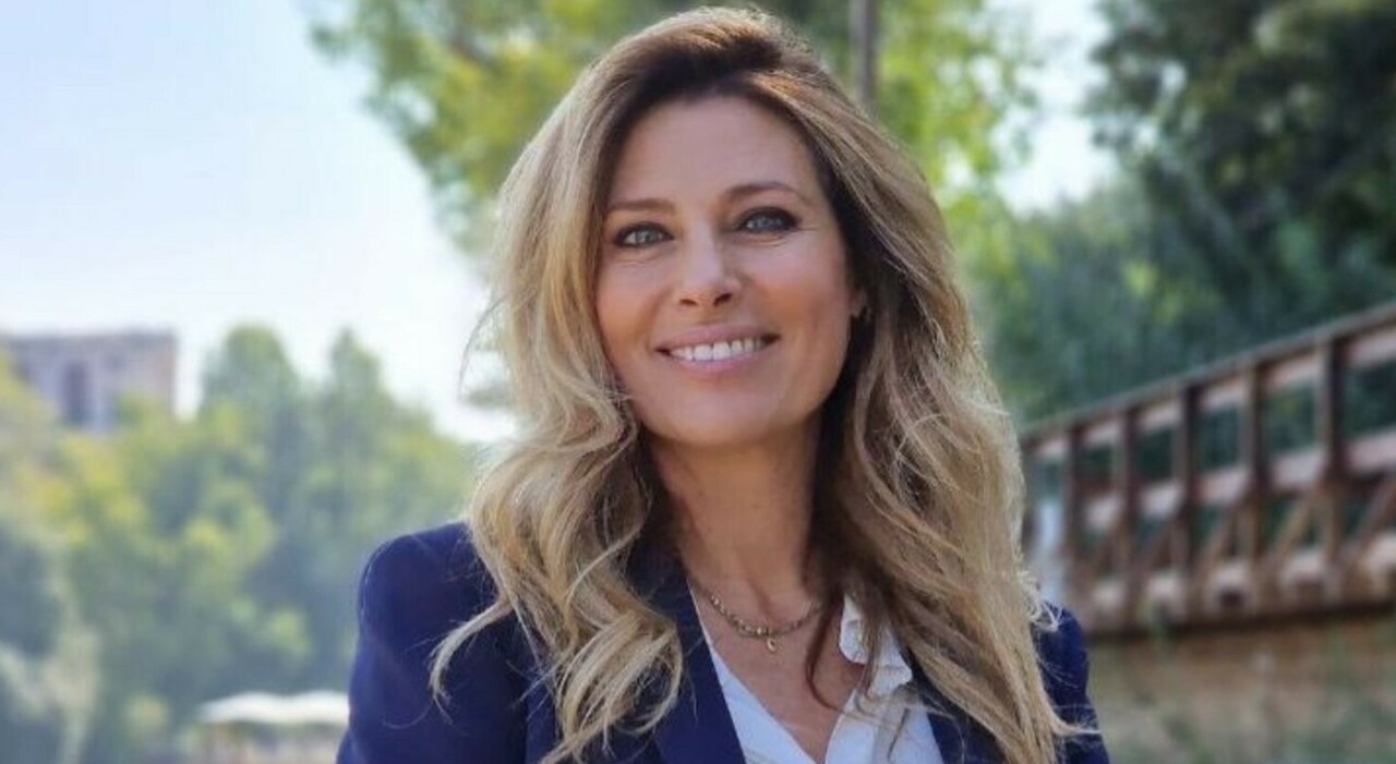 Claudia Adamo, dolore e lacrime al funerale della meteorologa stroncata da un tumore