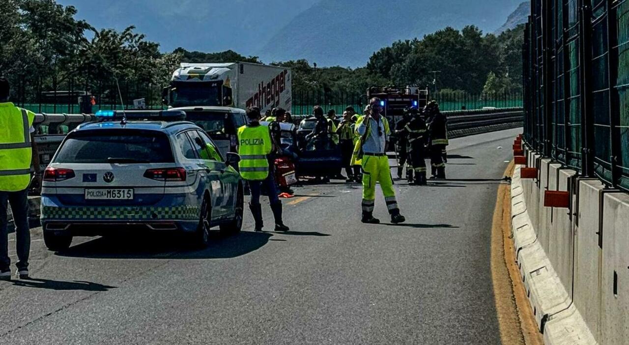 un morto e tre feriti. Alla guida un ottantenne