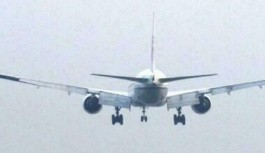 Turbolenze in aereo, sono sempre di più: cosa accade ai nostri voli. Ecco le rotte più colpite