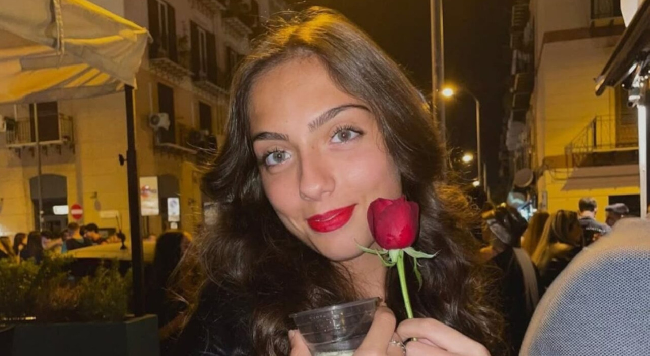 Simona Cinà, ventenne trovata morta nella piscina di una villa durante una festa privata a Palermo. Ascoltati i ragazzi presenti