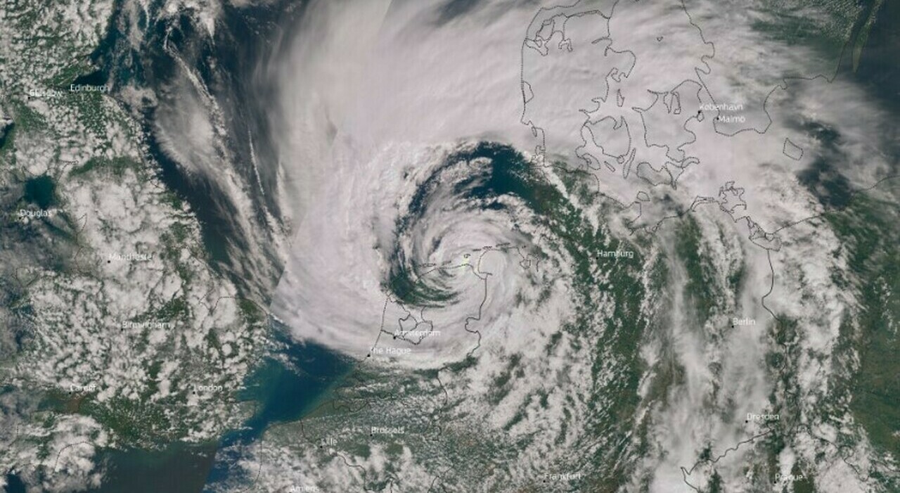 raffiche di vento fino a 145 km/h in Regno Unito. Ora l'allerta si sposta in Scandinavia