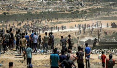 Gaza, camion di aiuti si ribalta sulla folla: almeno 20 morti. Media: gli Usa assumeranno il controllo dei fondi umanitari - Il Messaggero