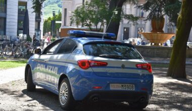 17enne precipita dal balcone e muore, era stata bocciata - Ultima ora