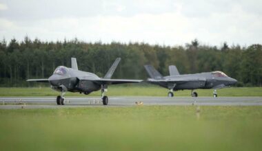 F-35 italiani intercettano jet russi (per la prima volta): lo scramble nei cieli dell