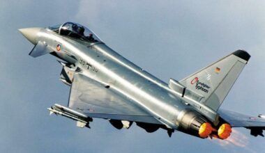 F-35 italiani intercettano jet russi: cosa sono, caratteristiche e i chi sono stati i primi italiani a guidare questi speciali aerei da caccia