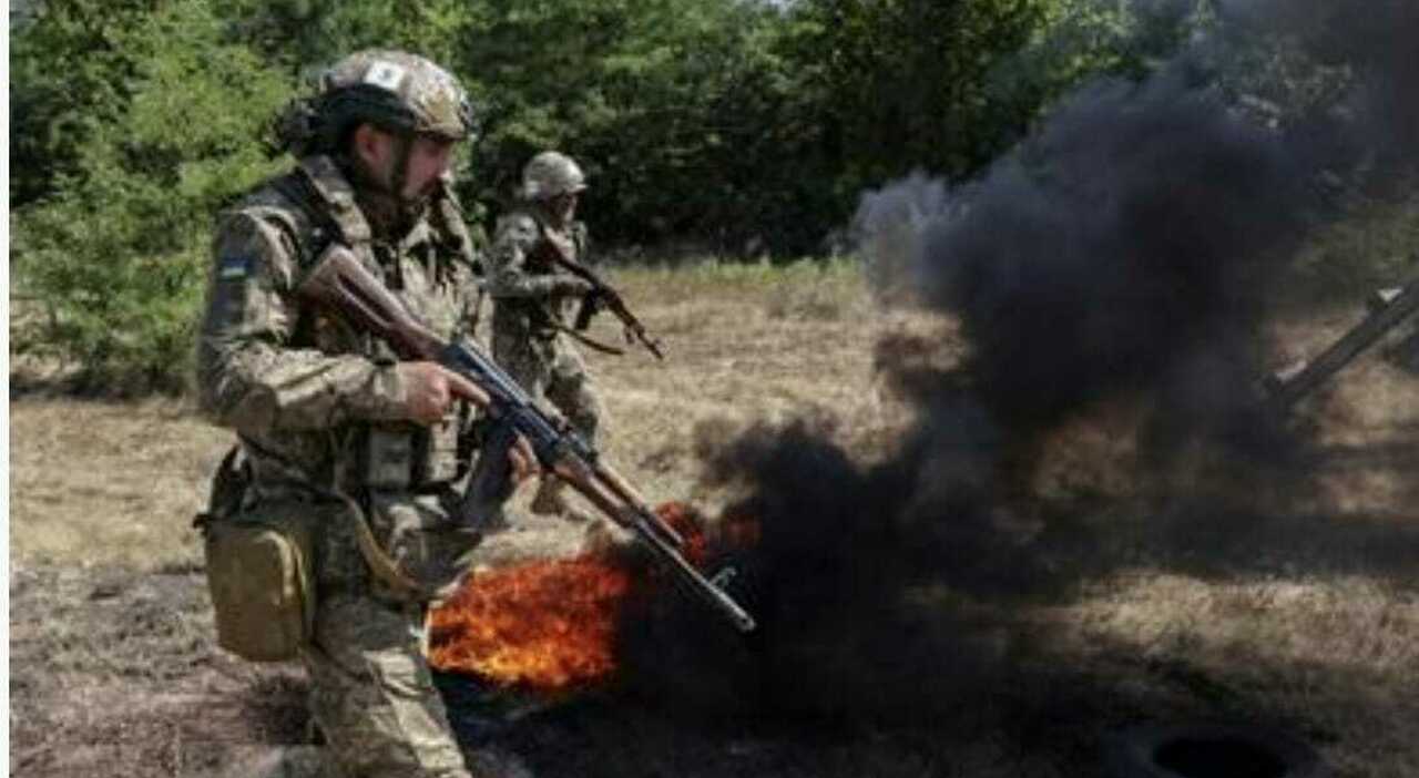 i russi sfondano per 10 chilometri, gli ucraini mandano l'Azov per fermarli. Cosa sta succedendo