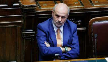 Schillaci e i no-vax, Meloni irritata con il ministro: «La revoca del comitato una scelta non concordata, noi siamo per il pluralismo»