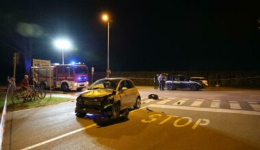 Incidente tra auto e moto all'incrocio: morta una ragazza