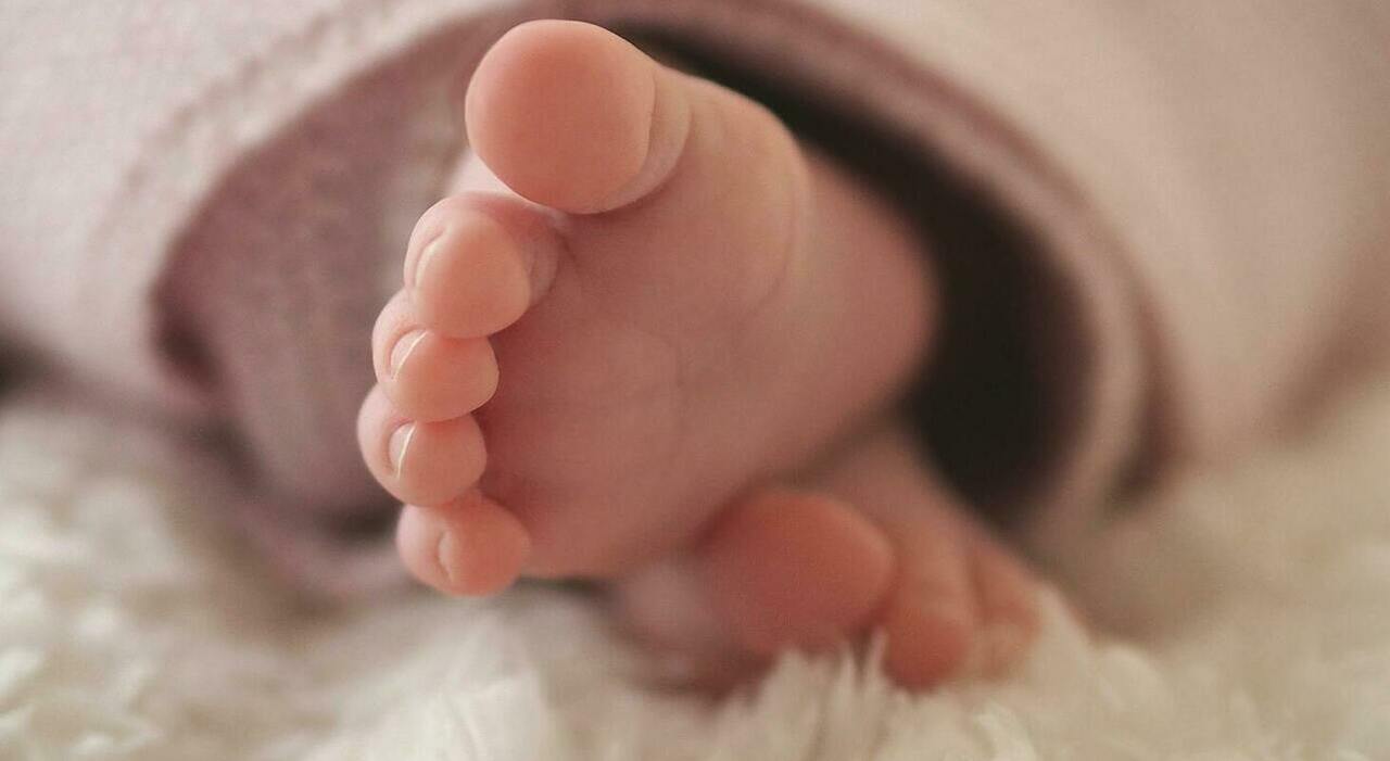 il reparto sommerso da peluche e vestitini
