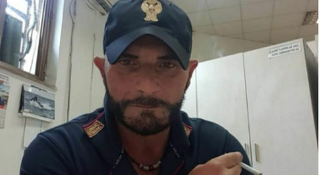 Omicidio a Melito, l'ispettore di polizia Ciro Luongo ucciso dal figliastro: killer in fuga