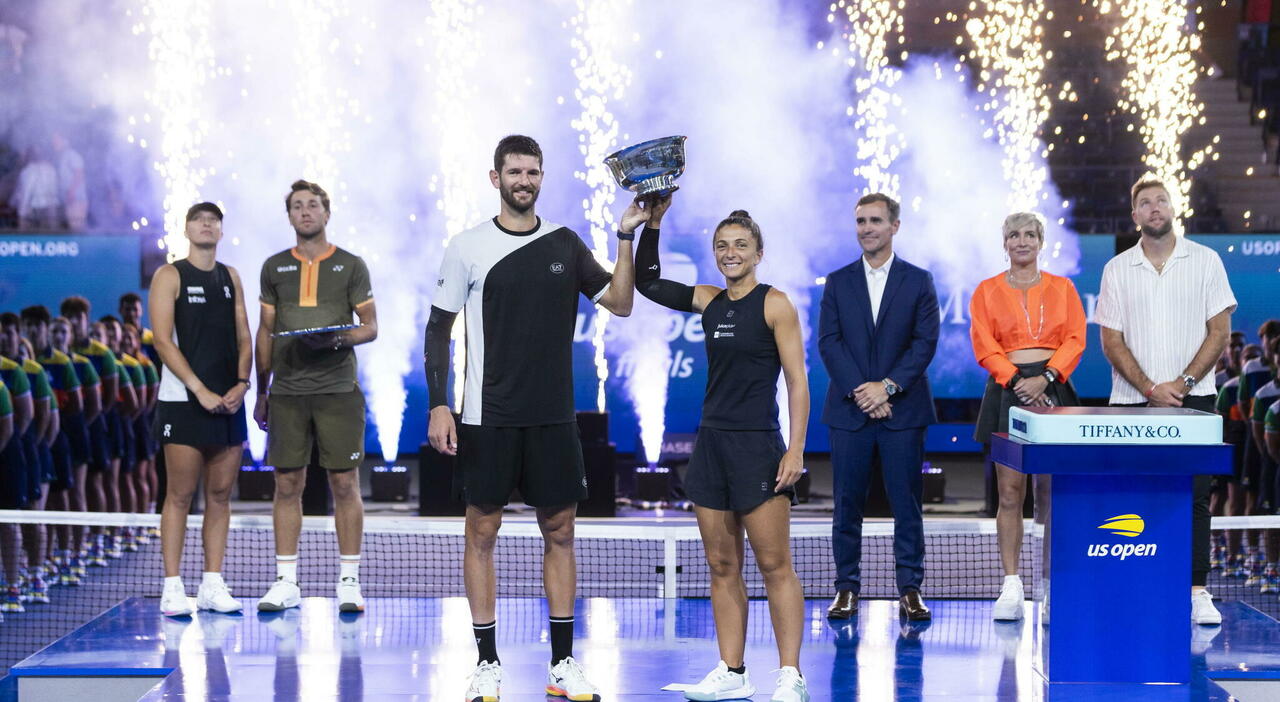 Us Open, Sara Errani e Andrea Vavassori vincono il doppio misto. Battuti 6-3 5-7 10-6 la polacca Swiatek e il norvegese Ruud