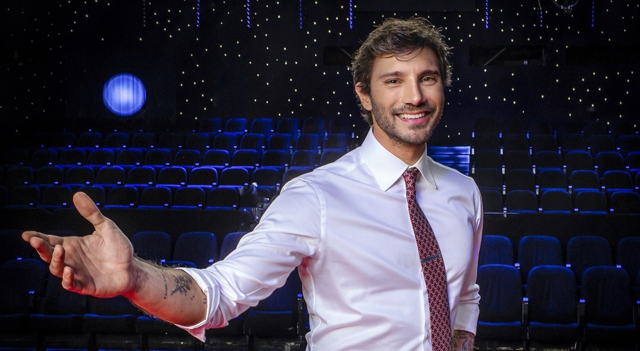 Video De Martino, cosa non torna: le telecamere in casa di lei, i dubbi sugli hacker e gli screenshot con i nomi - Il Messaggero