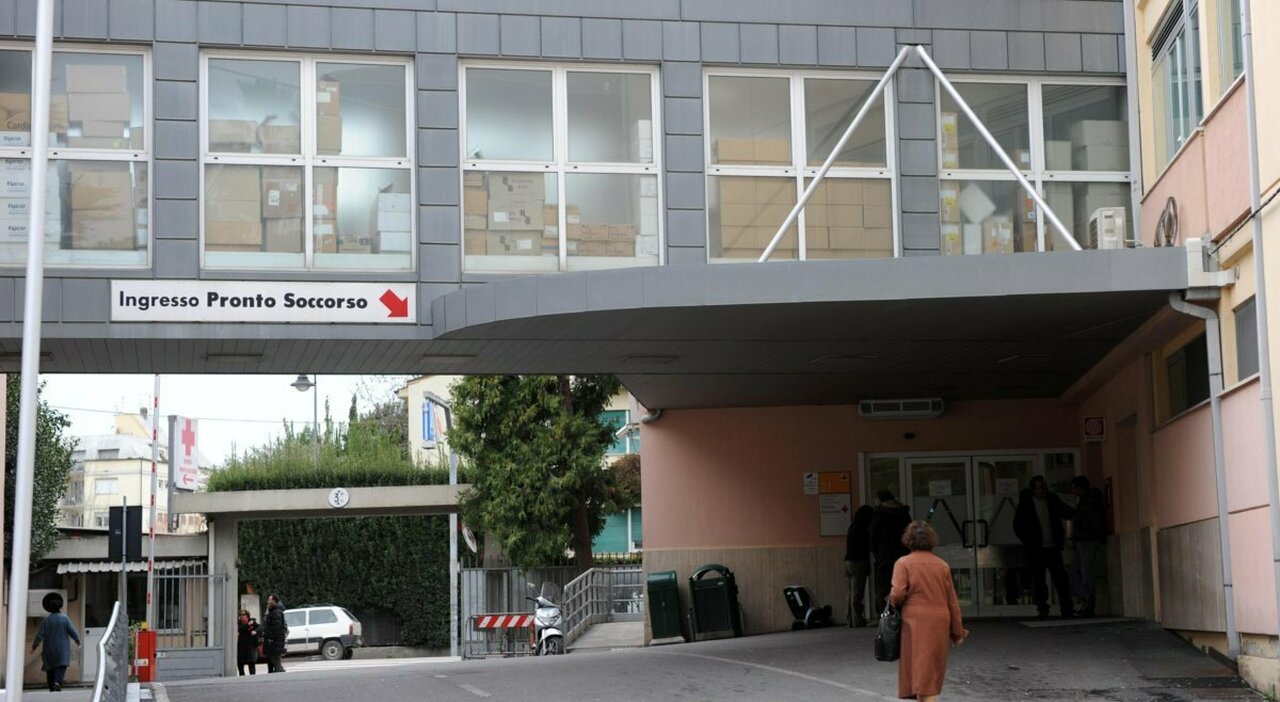 Pisa, donna trans di 44 anni morta dopo iniezione estetica illegale di olio. L'infezione e il rischio pratiche clandestine: l'allarme degli esperti