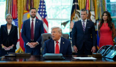 Trump: «Non spenderemo più soldi per l'Ucraina». Poi sente di nuovo Putin: «Buona conversazione»