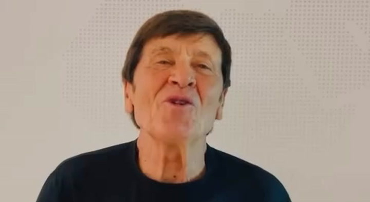 Gianni Morandi annuncia una pausa da Instagram e dai social: «Ma tornerò» - Il Messaggero