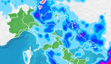 A Nordest la perturbazione intensa 'figlia' dell'uragano Erin durerà tutto il weekend. Allerta frane e esondazioni. Le previsioni