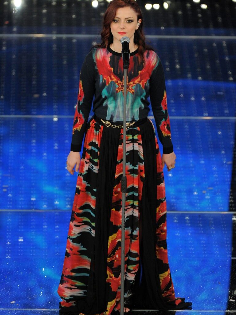 Annalisa, 10 look che hanno fatto la storia tra glamour, dettagli audaci e cambi di stile