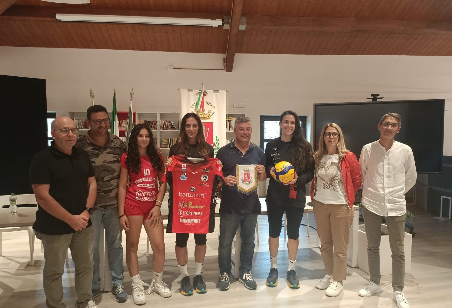 Le Black Angels si sono presentate e raccontate ai giovani pallavolisti di Norcia