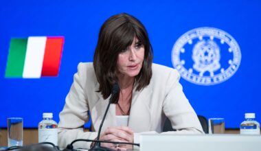 Aumentano i posti in Medicina e Chirurgia: 24.026 tra italiano e inglese, riforma con semestre aperto, esami uguali per tutti, punteggio minimo 18/30 e CFU riconosciuti per chi prosegue nei corsi affini