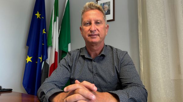 Il sindaco medico amico di Siffredi e dei rapper che ha cambiato Cocquio MALPENSA24