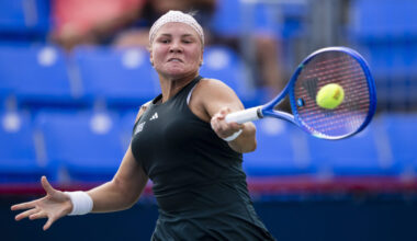 WTA Monterrey 2025, Mertens, Shnaider e Alexandrova passano ai quarti. Esce Emma Navarro