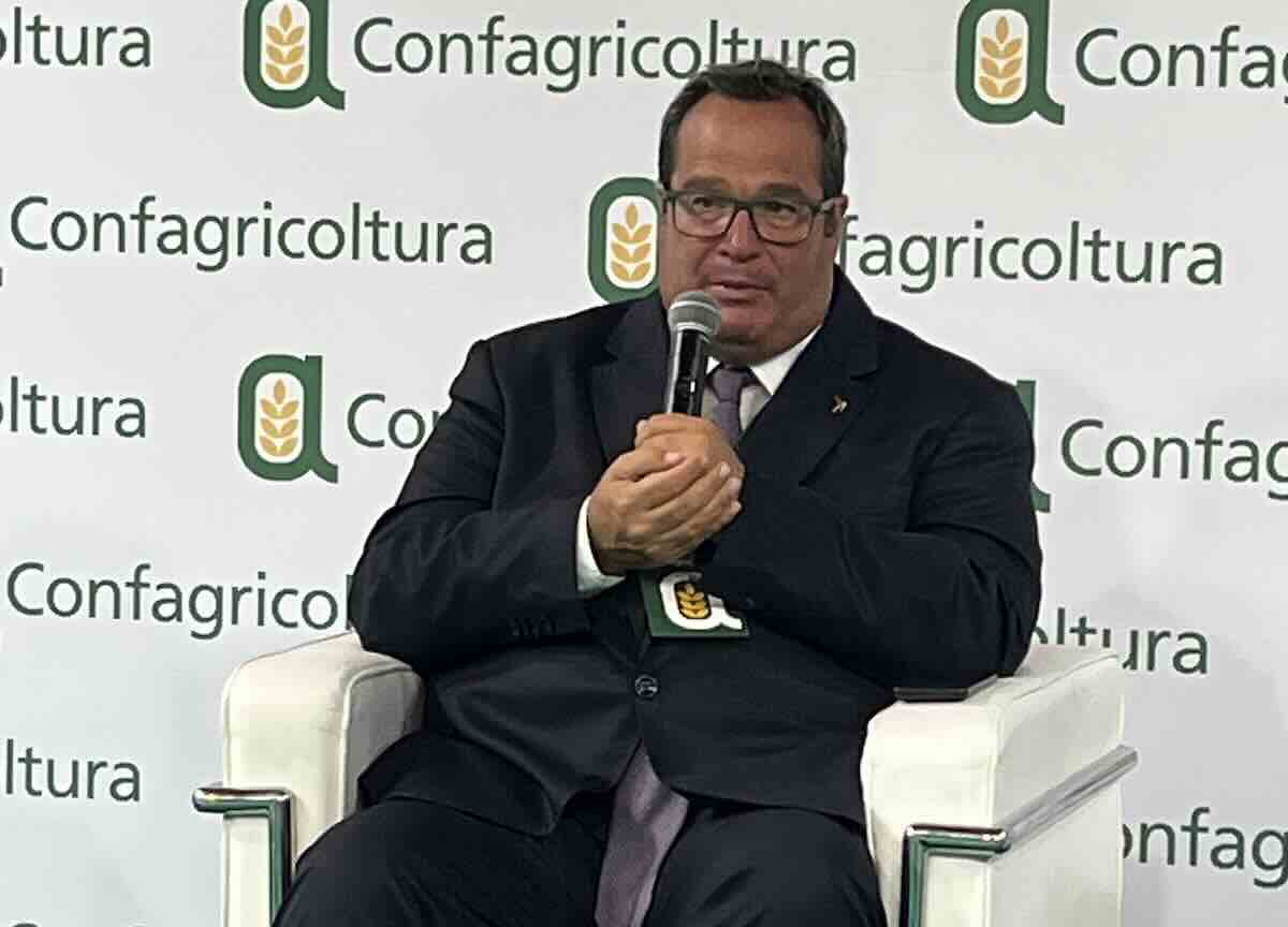 Durigon: «Pensioni sempre più povere, ecco cosa farà il governo». Il sottosegretario a Open: «Riforma dell'Isee? Agosto è il mese delle idee...»
