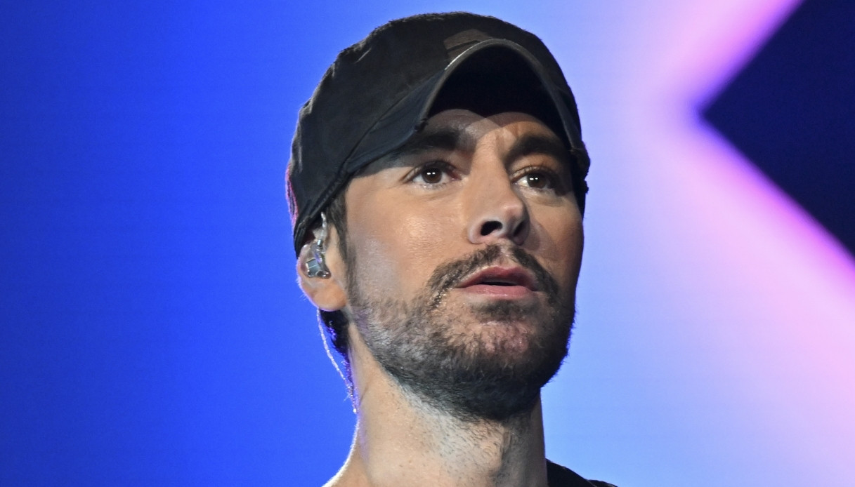 Enrique Iglesias padre per la quarta volta: chi è Anna Kournikova