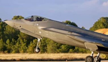 F-35 italiani intercettano jet russi nello spazio aereo Nato in Estonia: cosa sappiamo