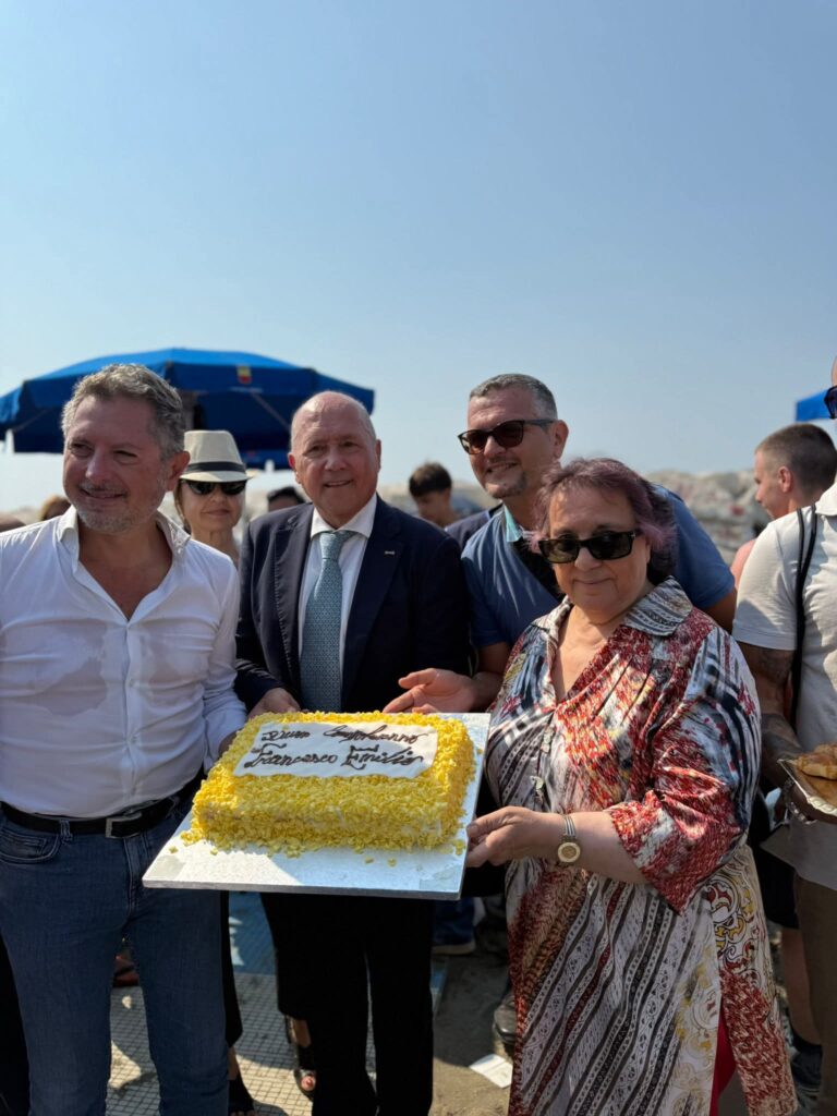 Buon compleanno Mappatella Beach - Napoli Village