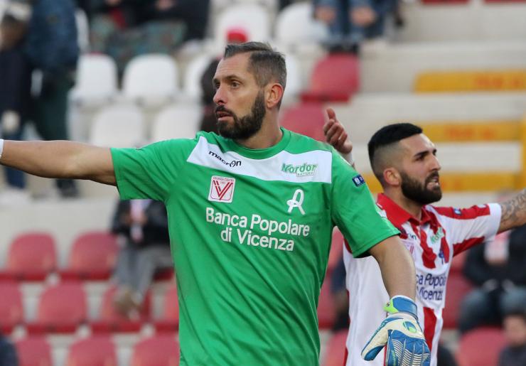 Francesco Benussi con la maglia del Vicenza