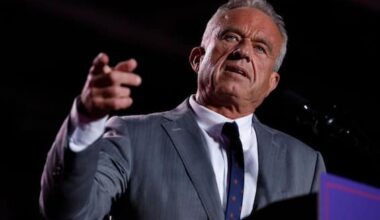 Vaccini mRna, Robert Kennedy Jr annuncia stop ai finanziamenti negli Usa