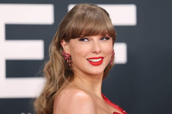 Taylor Swift annuncia il nuovo album “The Life of a Showgirl”