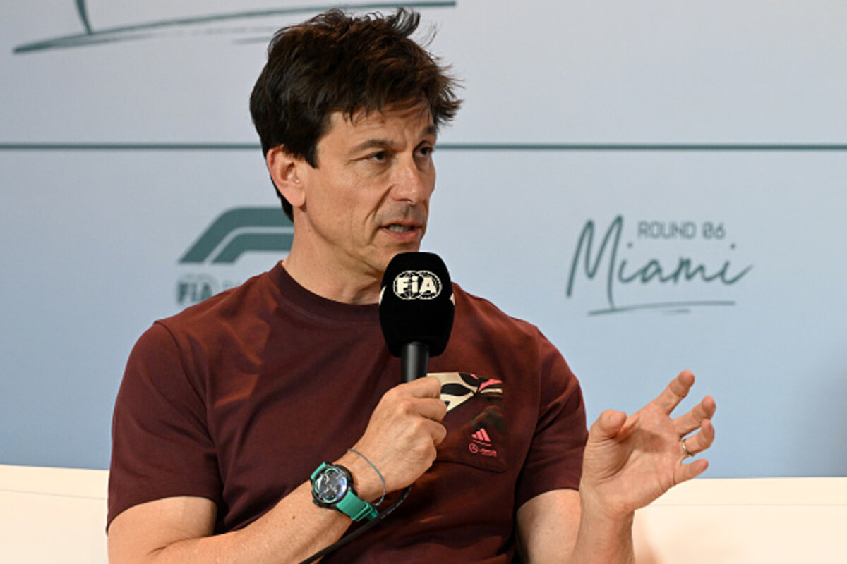 Wolff sicuro: "Vetture del 2026 possono andare a 400 km/h" - News