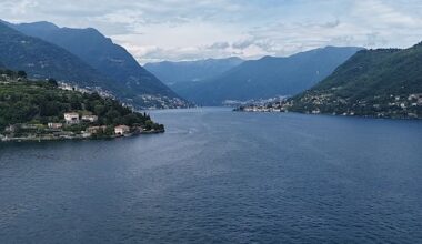 Salva figli caduti in acqua: uomo disperso nel lago di Como