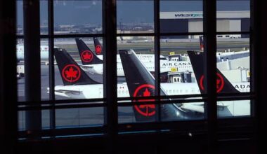 Sciopero Air Canada, sospesi tutti i voli: coinvolti 130 mila passeggeri