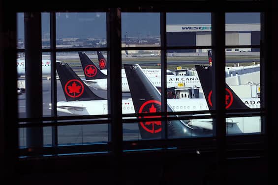 Sciopero Air Canada, sospesi tutti i voli: coinvolti 130 mila passeggeri