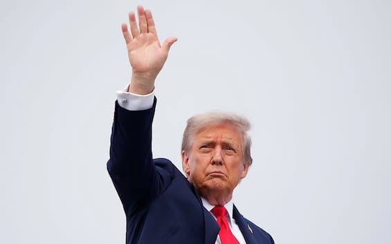 Trump, corte d’appello New York annulla maxi-sanzione da 500 milioni di dollari