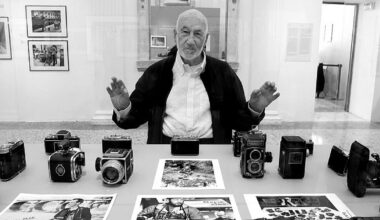 resta la sua fotografia che coniuga etica ed estetica