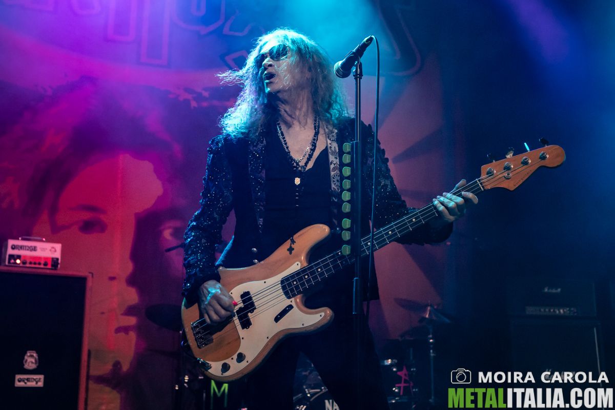 il video visualizer della nuova "Into The Fade"