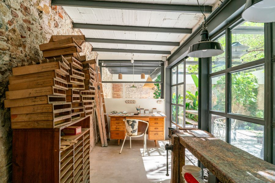 Un giardino segreto nel quartiere di Sarrià: la poesia urbana di Coblonal  