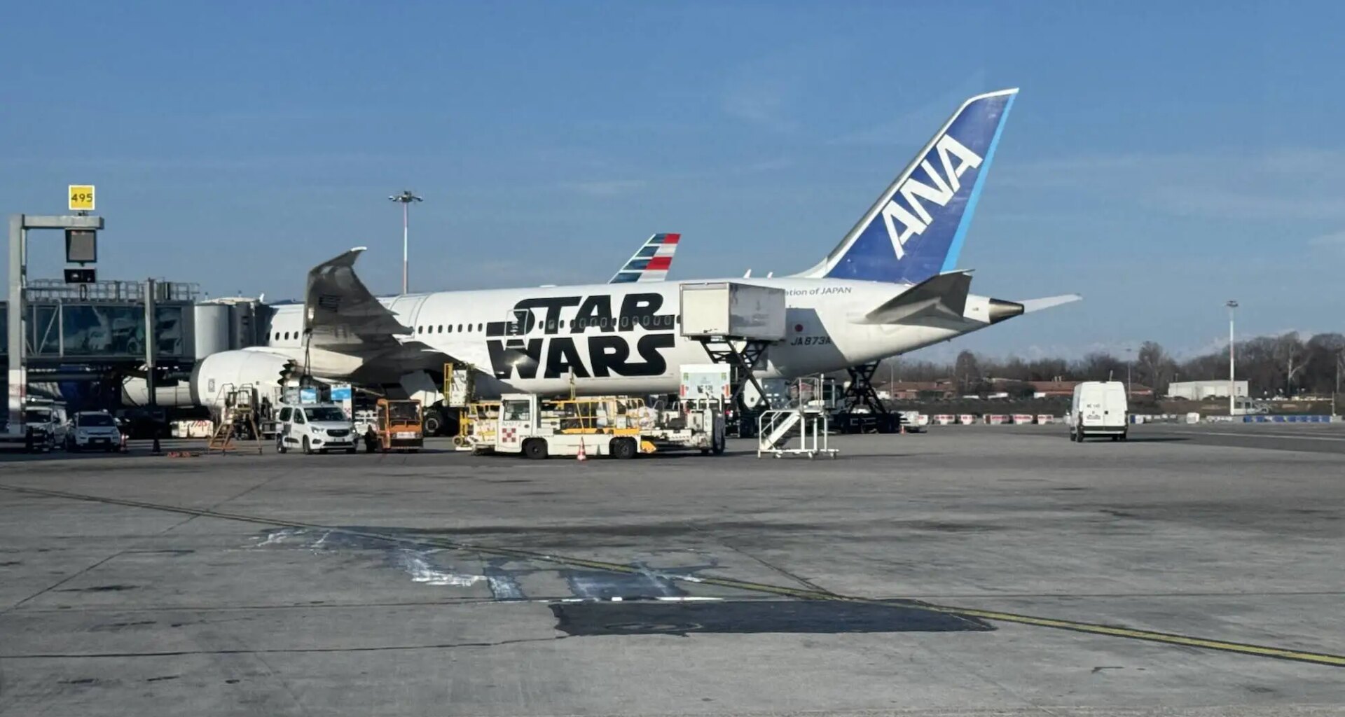 Addio alla flotta galattica: ANA annuncia la fine dell'epopea dei jet a tema Star Wars