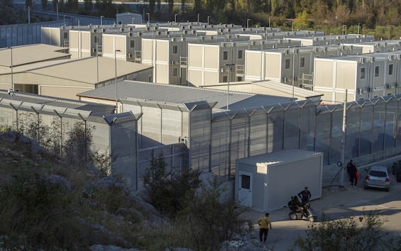 Centri migranti Albania, garanti detenuti: 'Appena 27 persone a Gjader'