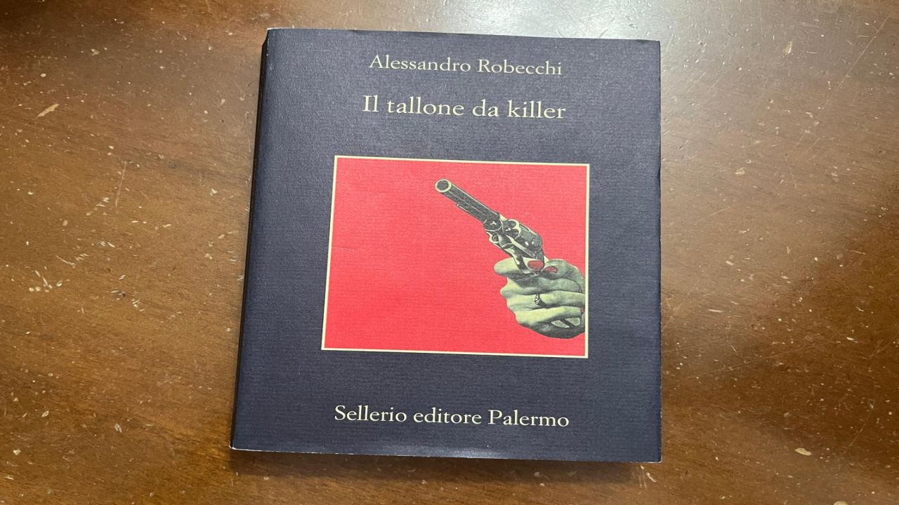 Con “Il tallone da killer”, un Robecchi diverso