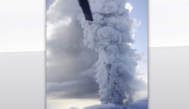 Russia, vulcano della Kamchatka erutta dopo 450 anni