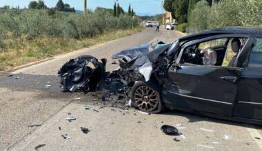 San Casciano, terribile scontro fra due auto in via Scopeti: sul posto quattro ambulanze e l'elisoccorso Pegaso