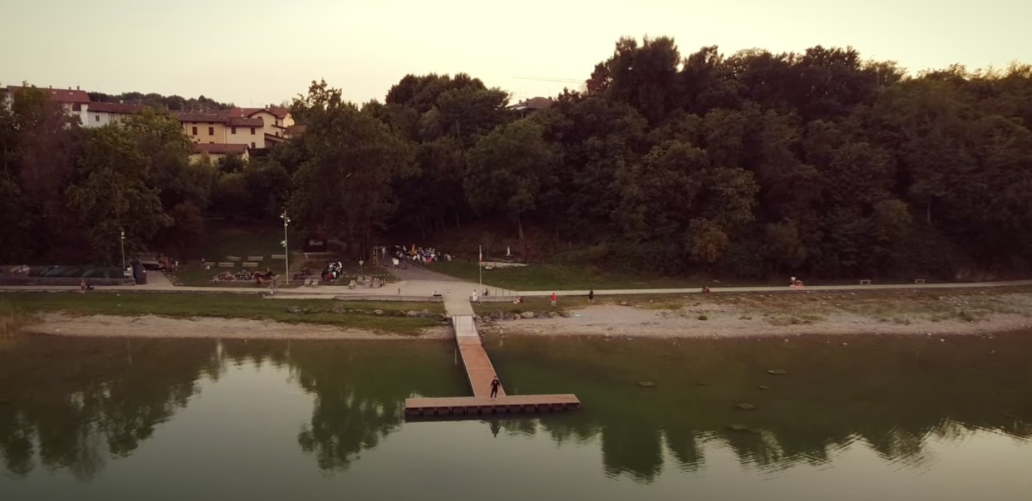Lago_videoclip9.jpg (188 KB)