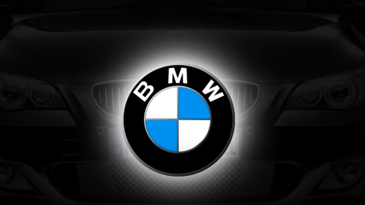 BMW l'ha appena annunciata: costa solo 1990€ ed è perfetta per i neopatentati | Un vero bolide a 18 anni che costa pochissimo